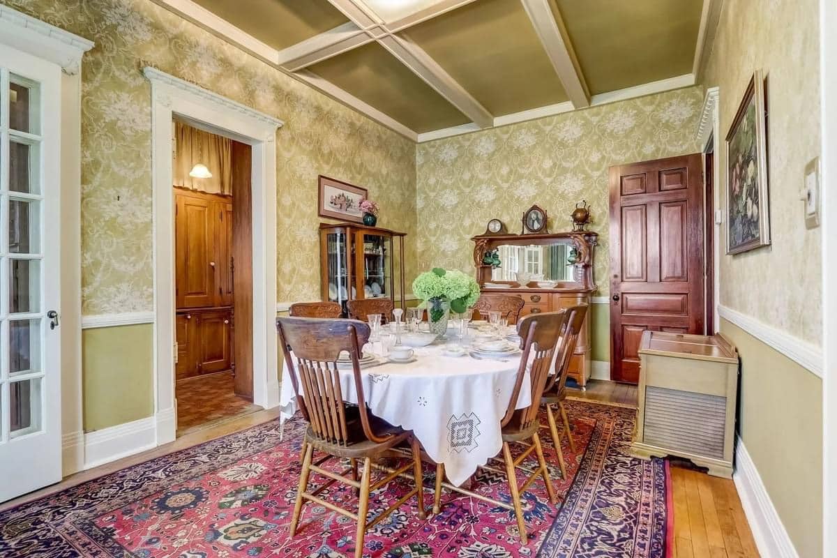 1889 Victorian For Sale In Elgin Illinois