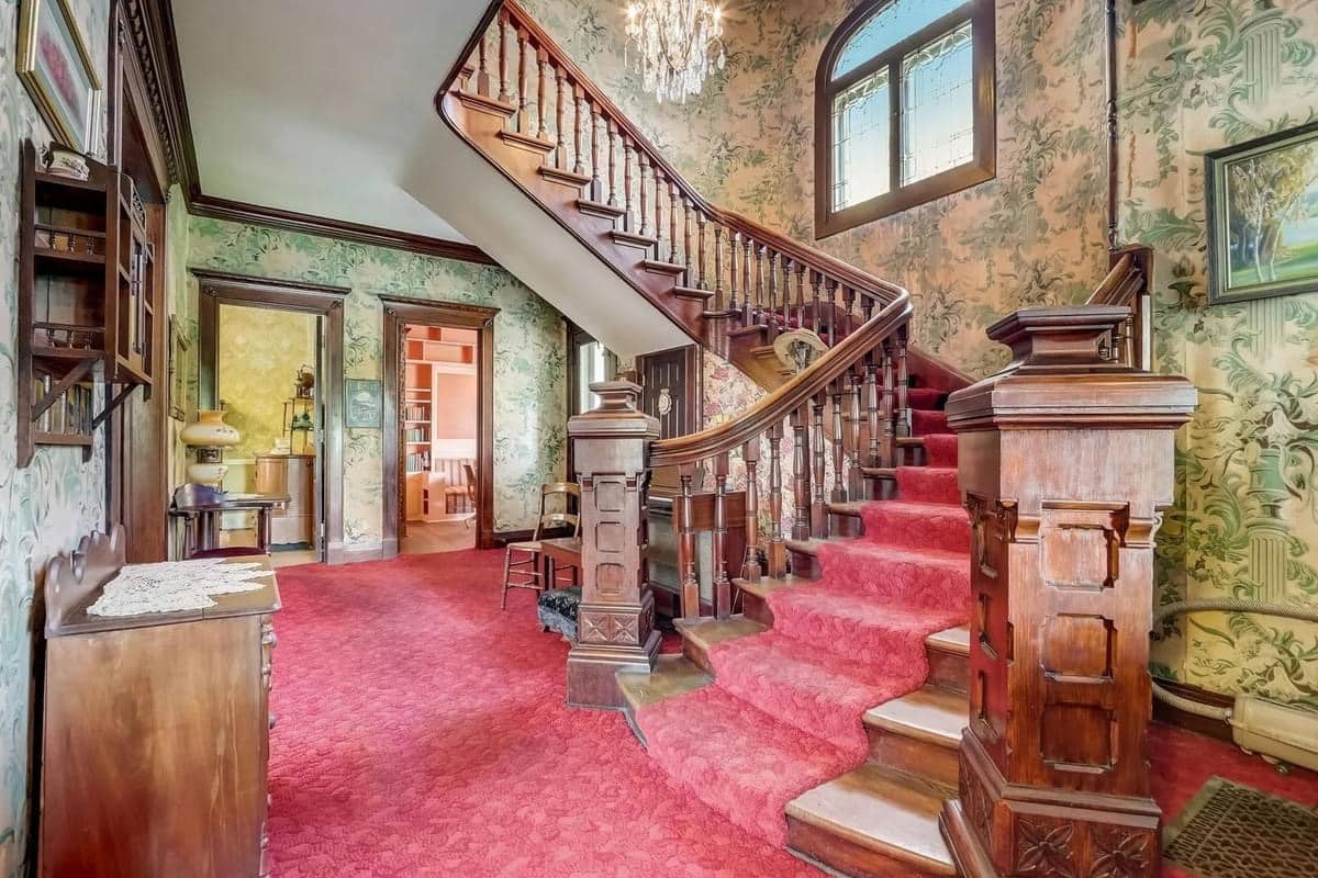 1889 Victorian For Sale In Elgin Illinois