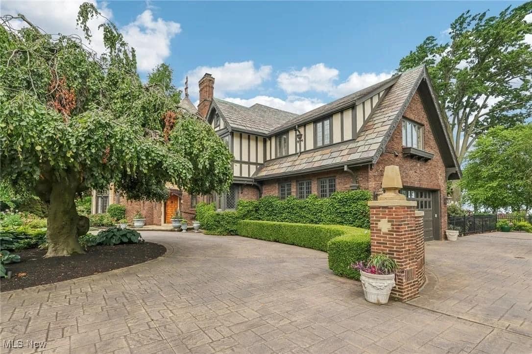 1926 Tudor Revival For Sale In Lakewood Ohio