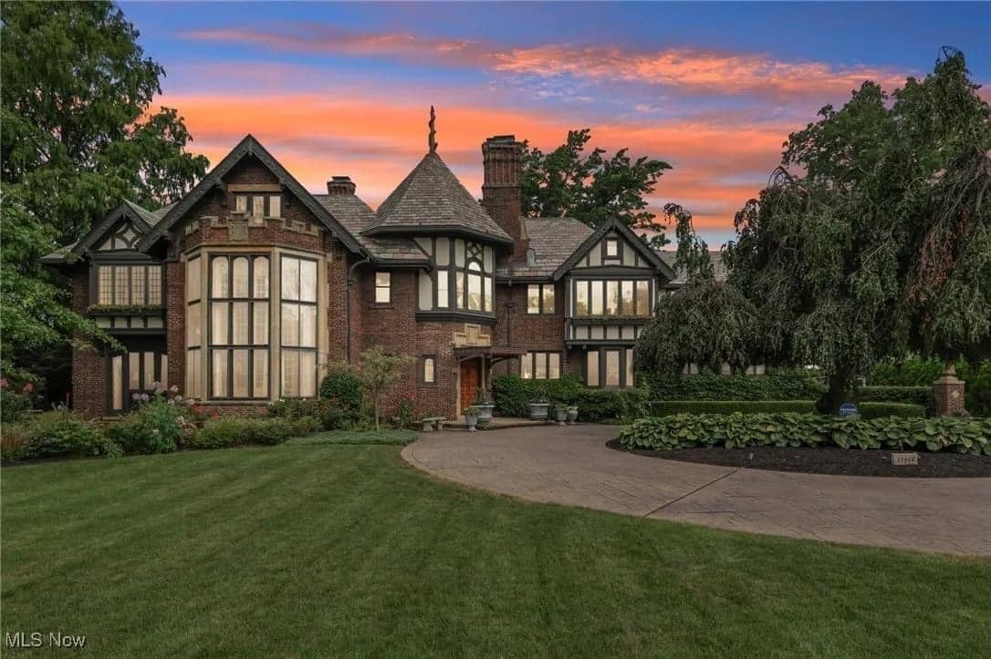 1926 Tudor Revival For Sale In Lakewood Ohio