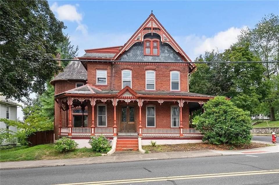 1880 Victorian For Sale In Bangor Pennsylvania