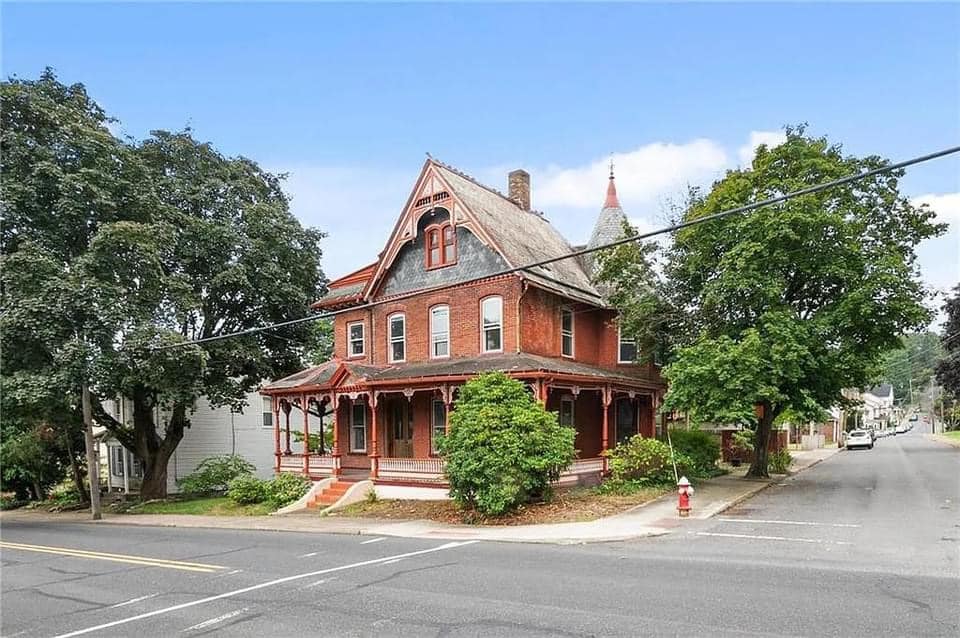 1880 Victorian For Sale In Bangor Pennsylvania