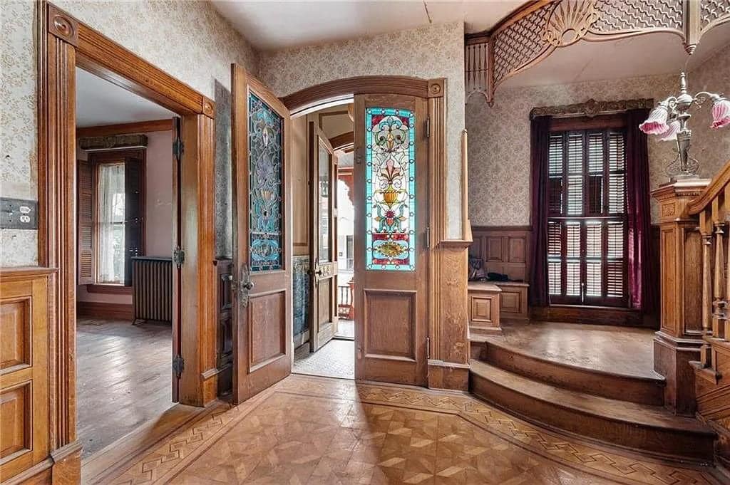 1880 Victorian For Sale In Bangor Pennsylvania