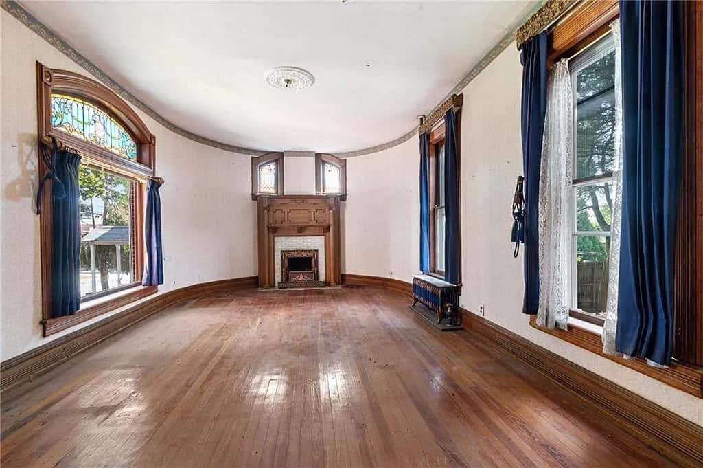 1880 Victorian For Sale In Bangor Pennsylvania