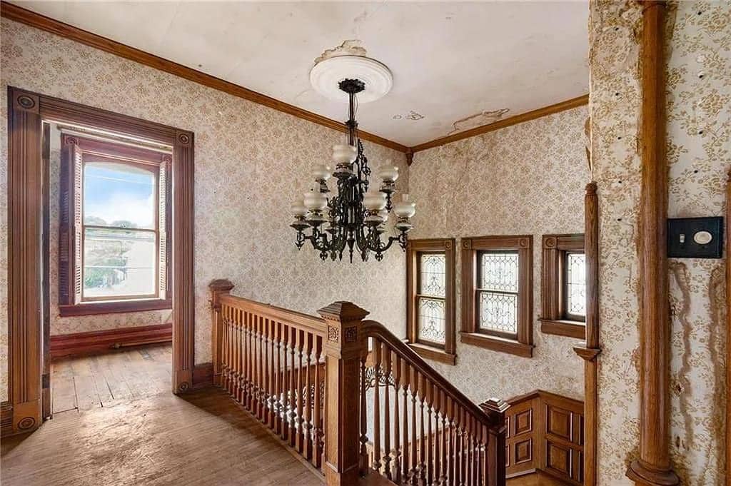 1880 Victorian For Sale In Bangor Pennsylvania