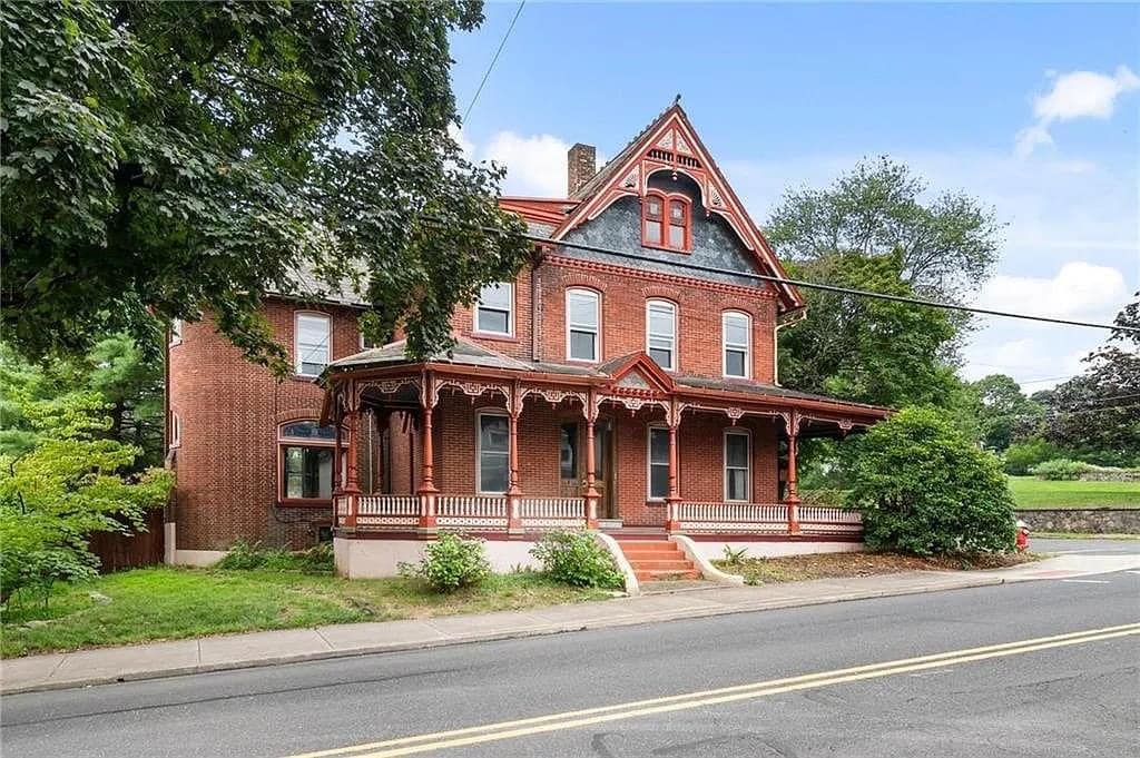 1880 Victorian For Sale In Bangor Pennsylvania