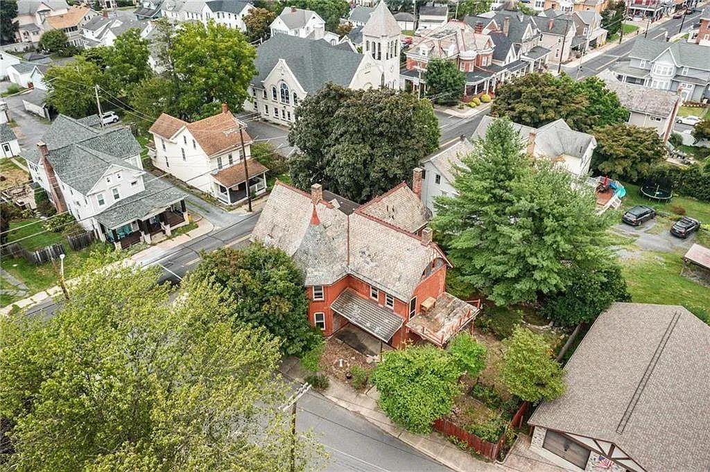 1880 Victorian For Sale In Bangor Pennsylvania