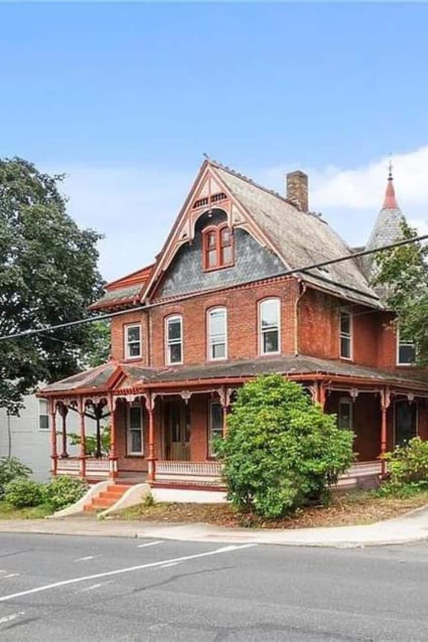 1880 Victorian For Sale In Bangor Pennsylvania