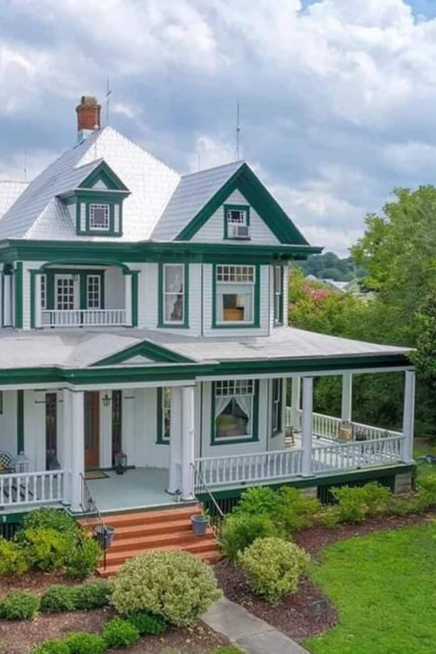 1927 Historic House For Sale In Kilmarnock Virginia