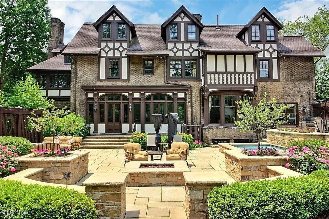 1916 Tudor Revival For Sale In Cleveland Height Ohio