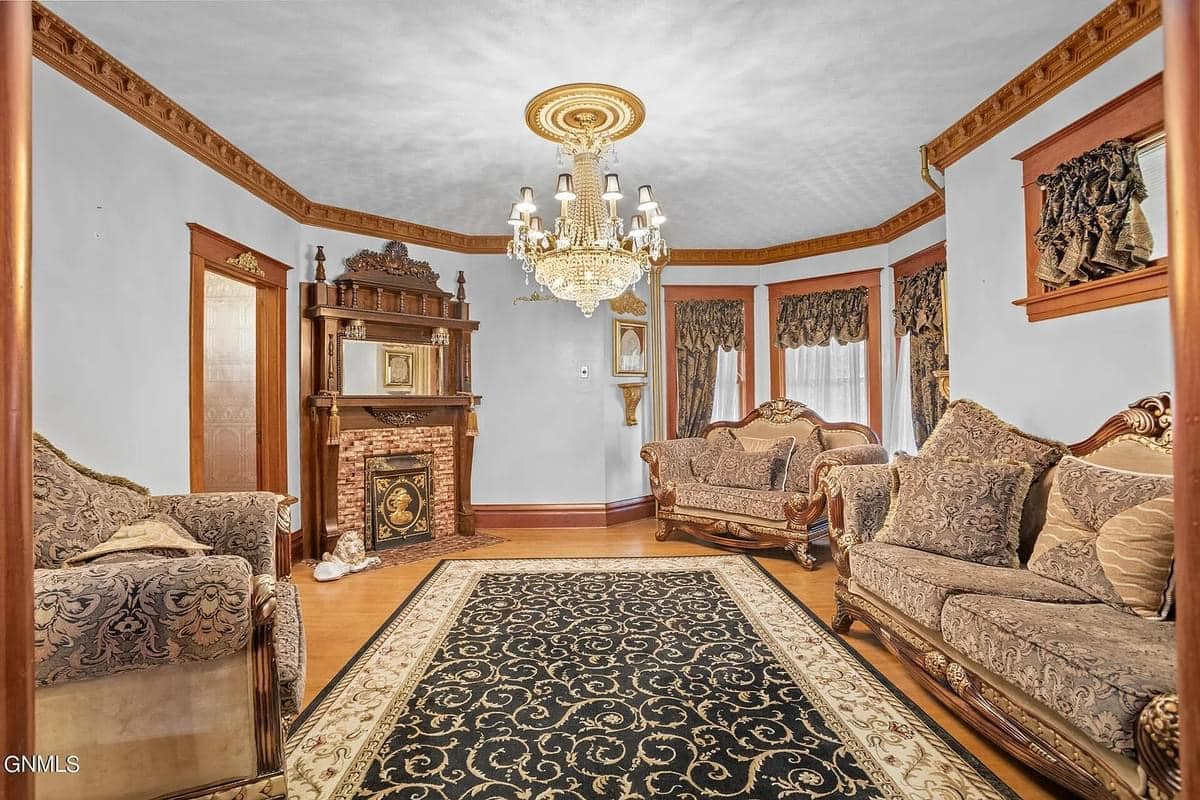 1910 Historic House For Sale In Williston North Dakota