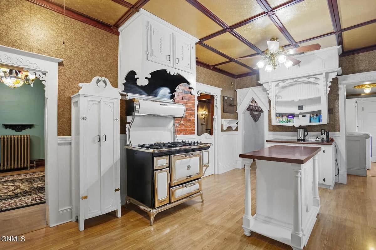 1910 Historic House For Sale In Williston North Dakota