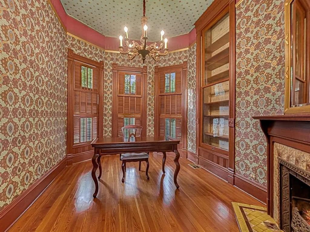 1892 Victorian For Sale In Bastrop Texas