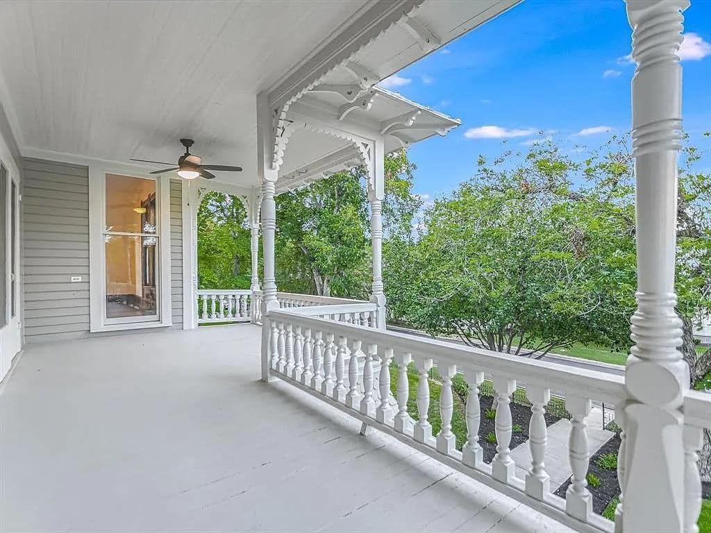 1892 Victorian For Sale In Bastrop Texas