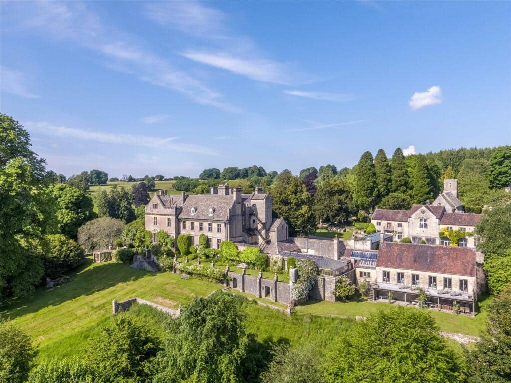 1800 Edgeworth Manor For Sale In Gloucestershire England