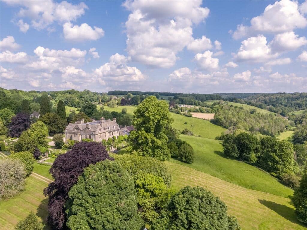 1800 Edgeworth Manor For Sale In Gloucestershire England