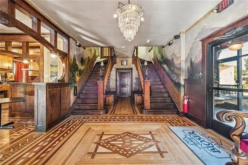 1910 Historic House For Sale In New Kensington Pennsylvania