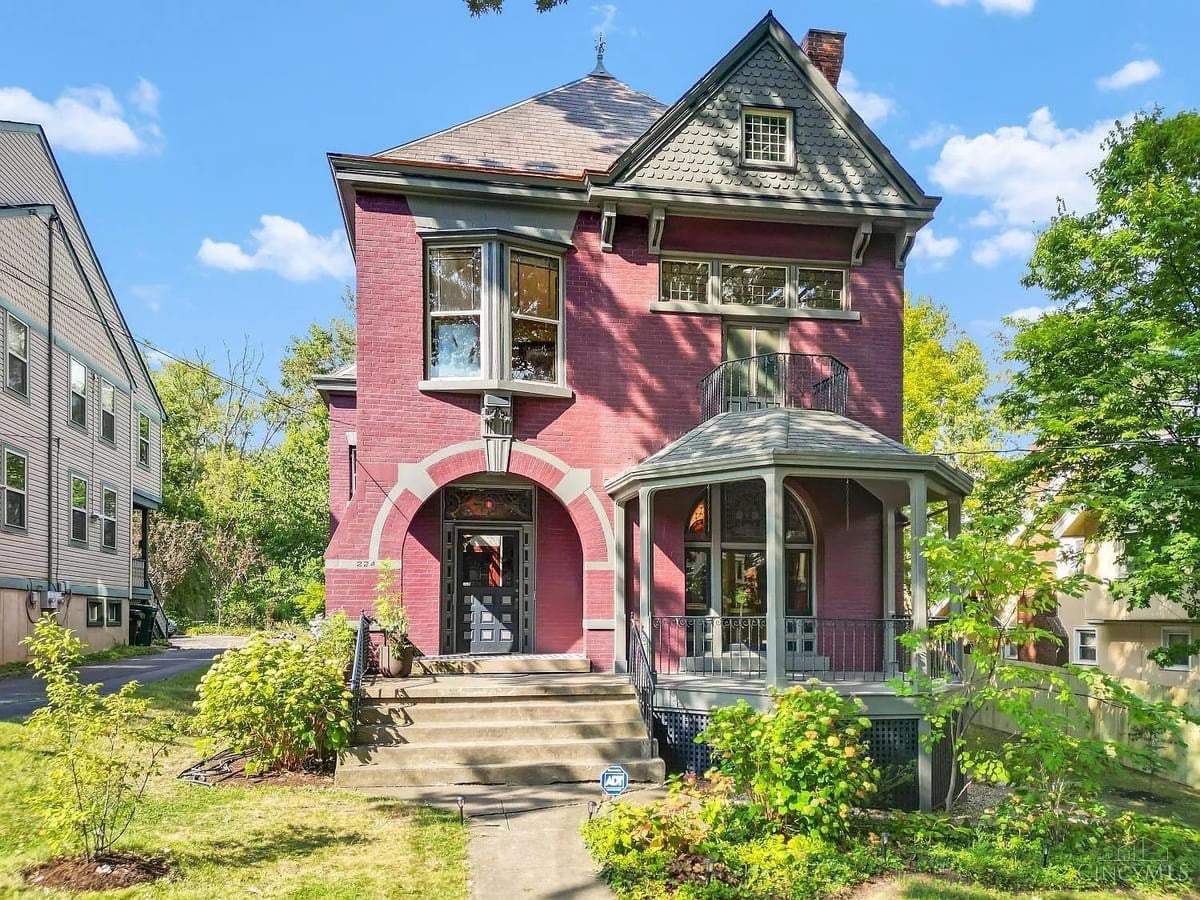 1890 Victorian For Sale In Cincinnati Ohio