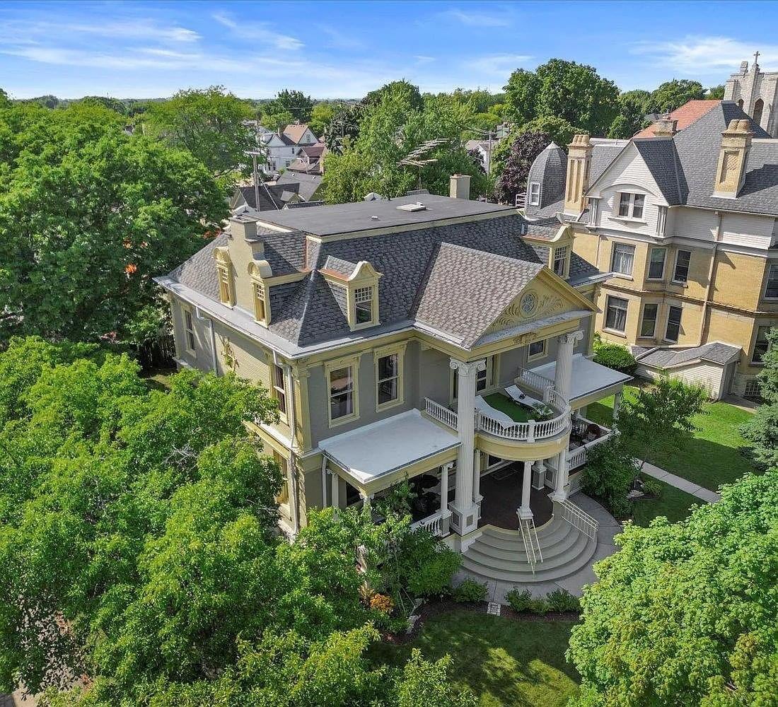 1899 Neoclassical For Sale In Racine Washington