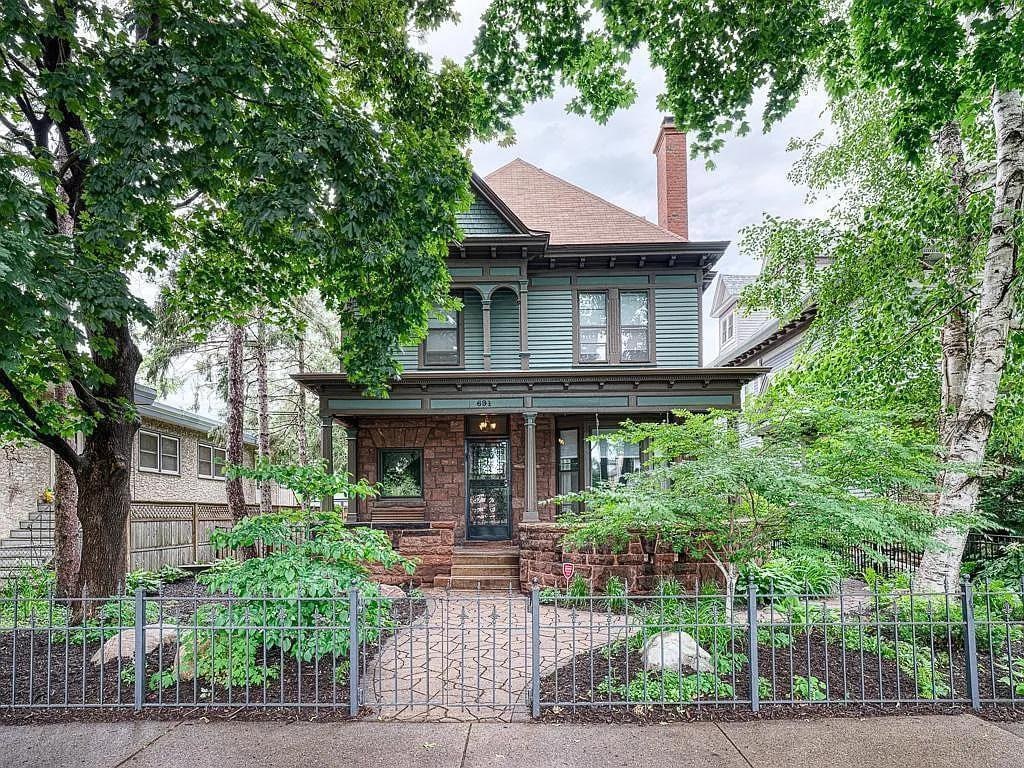 1894 Victorian For Sale In Saint Paul Minnesota