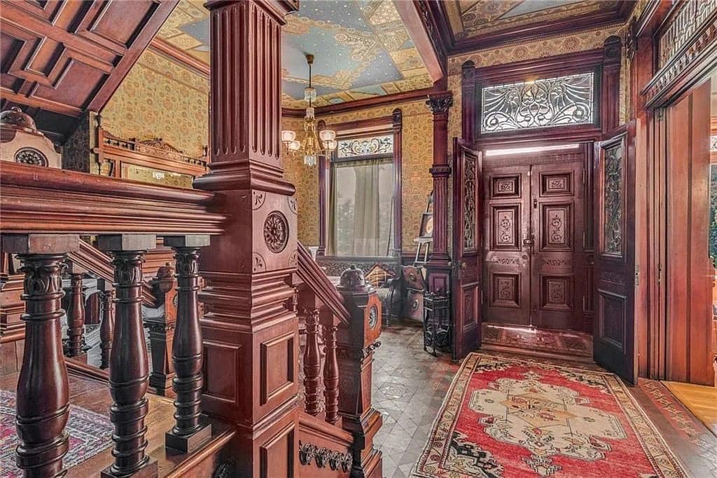 1888 Victorian For Sale In Saint Joseph Missouri