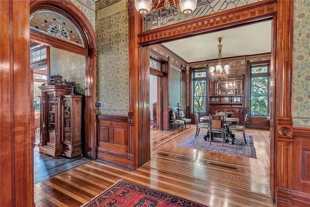 1888 Victorian For Sale In Saint Joseph Missouri