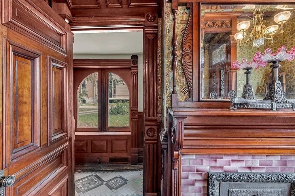 1888 Victorian For Sale In Saint Joseph Missouri