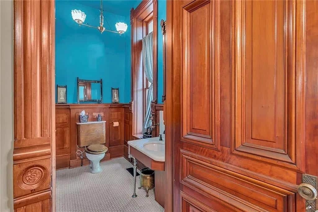 1888 Victorian For Sale In Saint Joseph Missouri