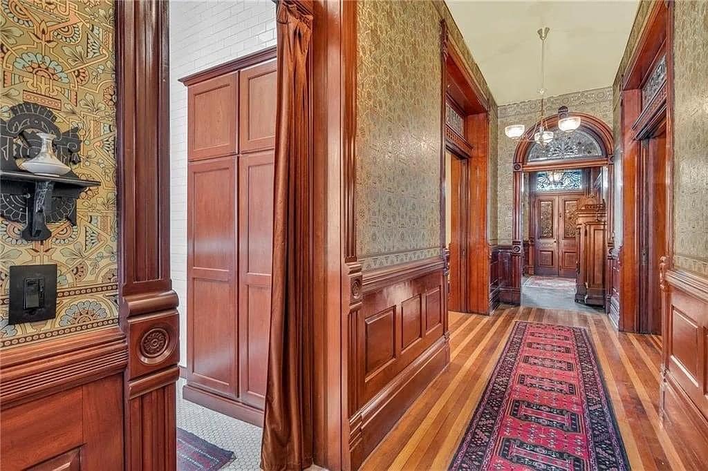 1888 Victorian For Sale In Saint Joseph Missouri