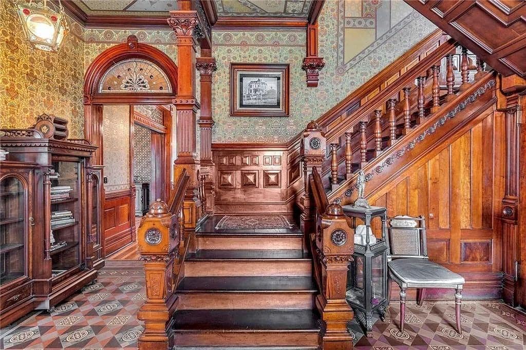 1888 Victorian For Sale In Saint Joseph Missouri