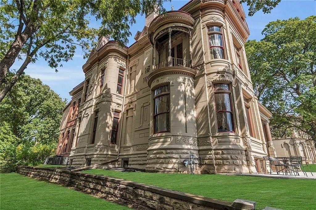 1888 Victorian For Sale In Saint Joseph Missouri