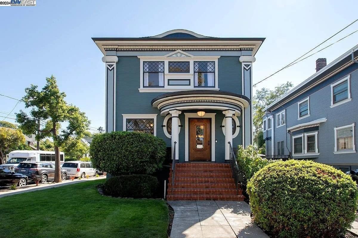 1904 Neoclassical For Sale In Alameda California