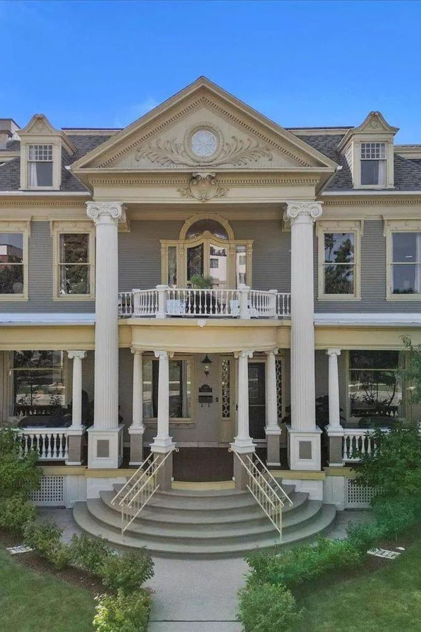 1899 Neoclassical For Sale In Racine Washington