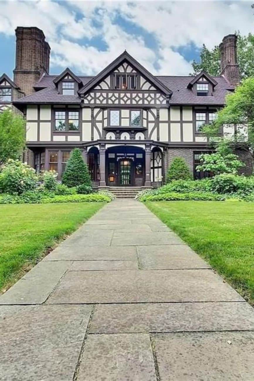 1916 Tudor Revival For Sale In Cleveland Height Ohio