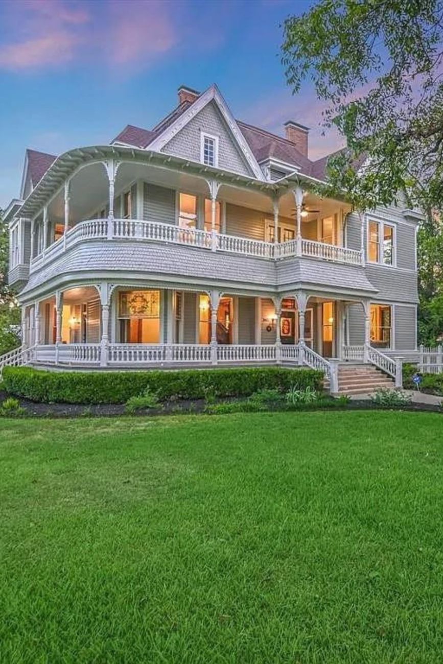 1892 Victorian For Sale In Bastrop Texas