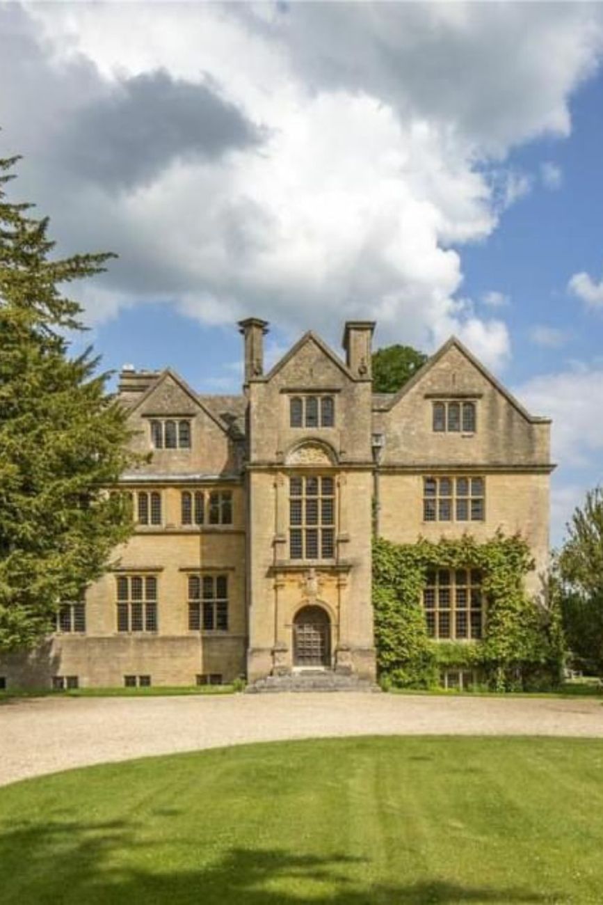 1800 Edgeworth Manor For Sale In Gloucestershire England