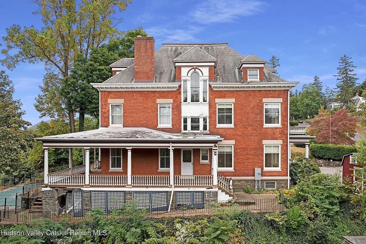 1908 Historic House For Sale In Kingston New York