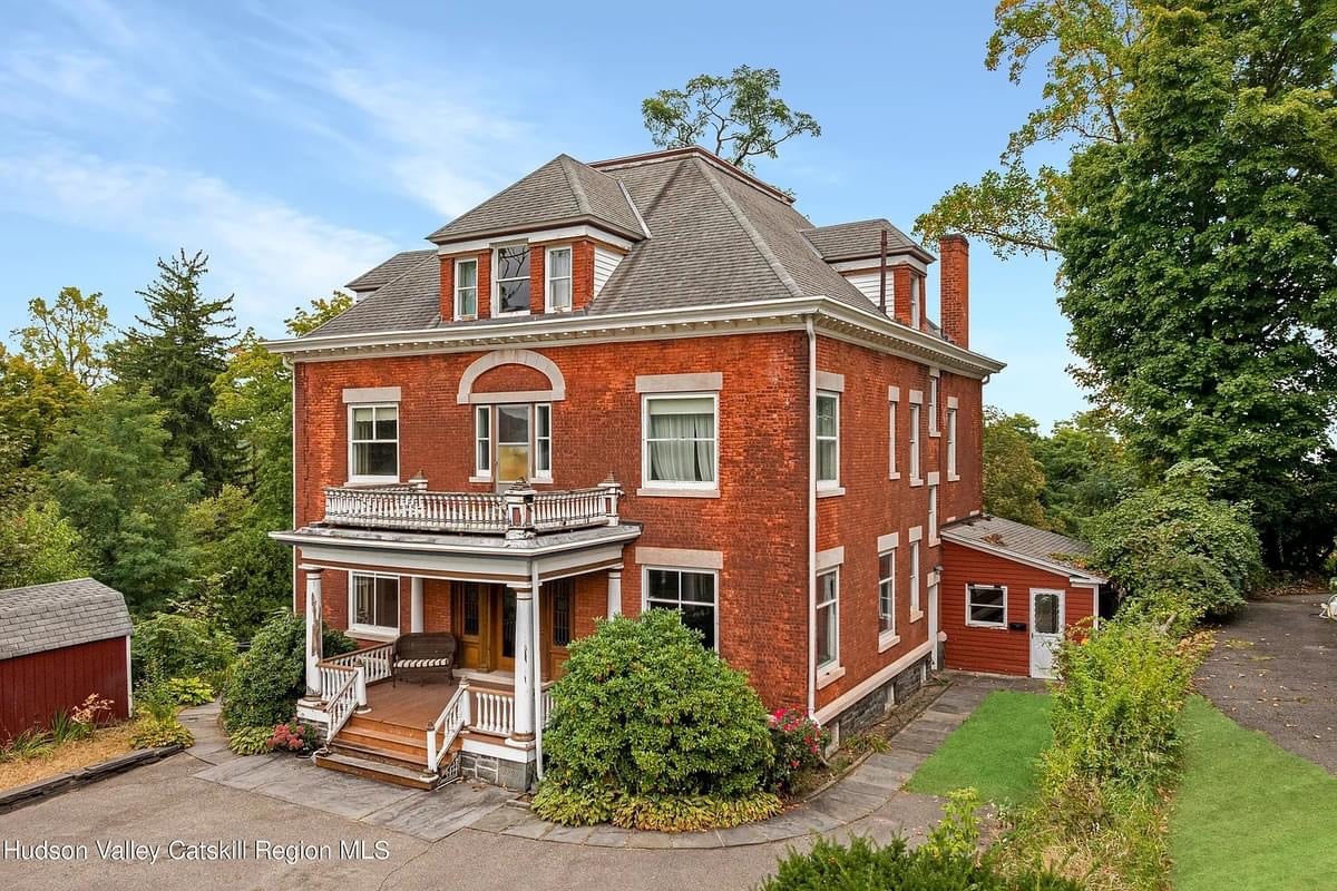 1908 Historic House For Sale In Kingston New York