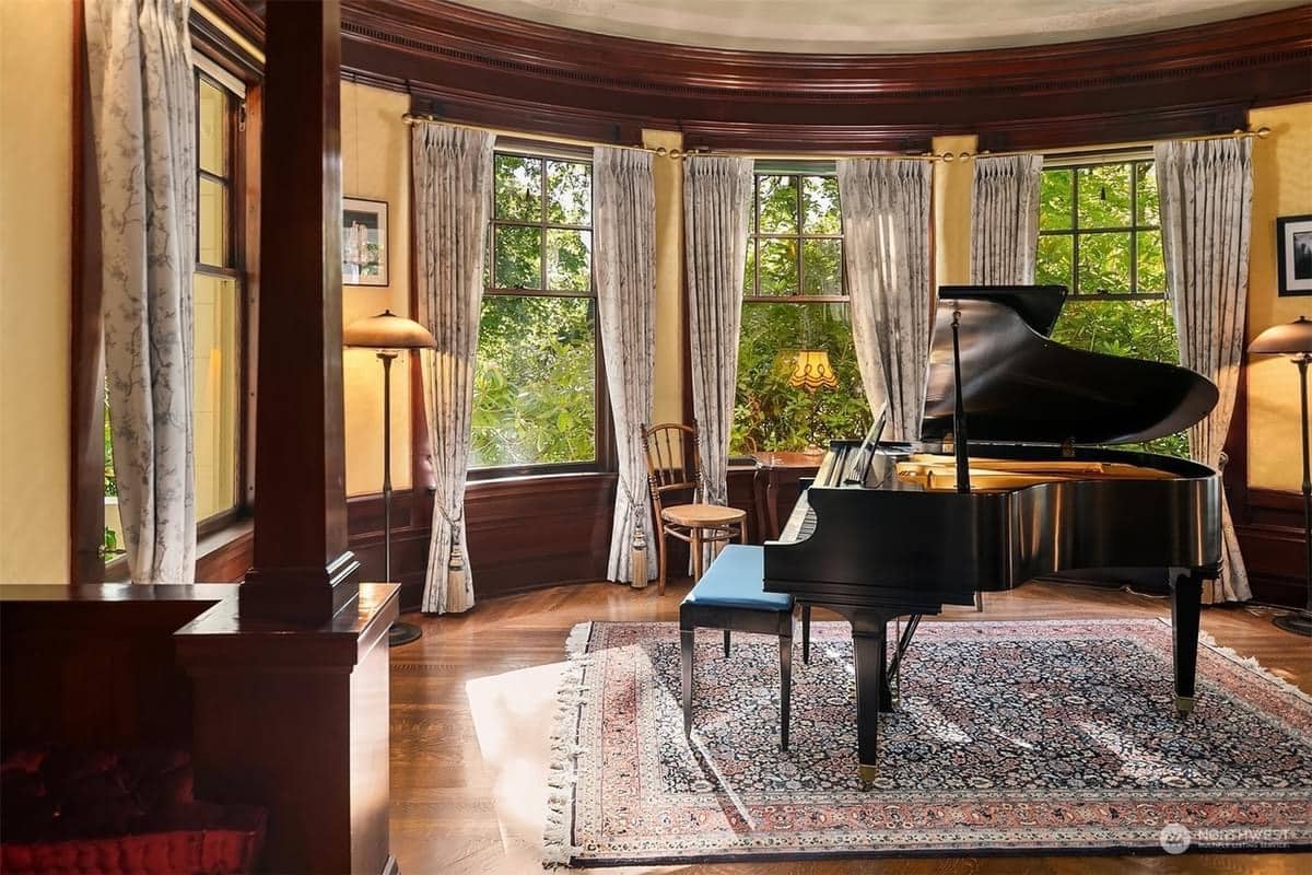 1909 Neoclassical For Sale In Seattle Washington