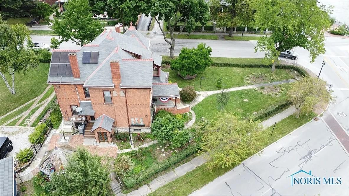 1896 Victorian For Sale In Tiffin Ohio