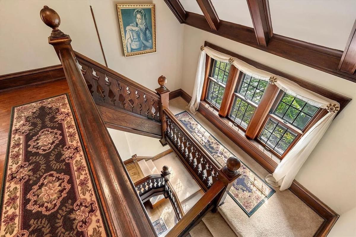 1909 Tudor Revival For Sale In Milwaukee Wisconsin