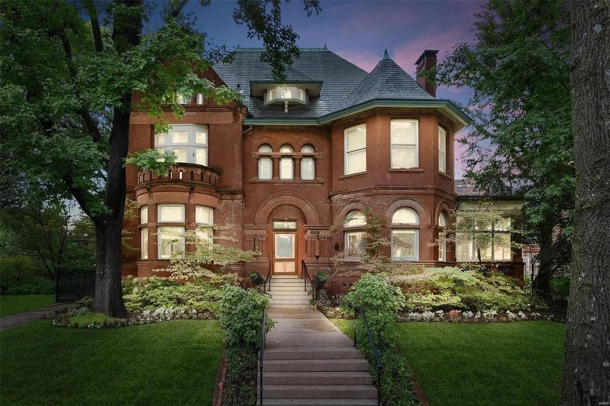 1895 Victorian For Sale In Saint Louis Missouri