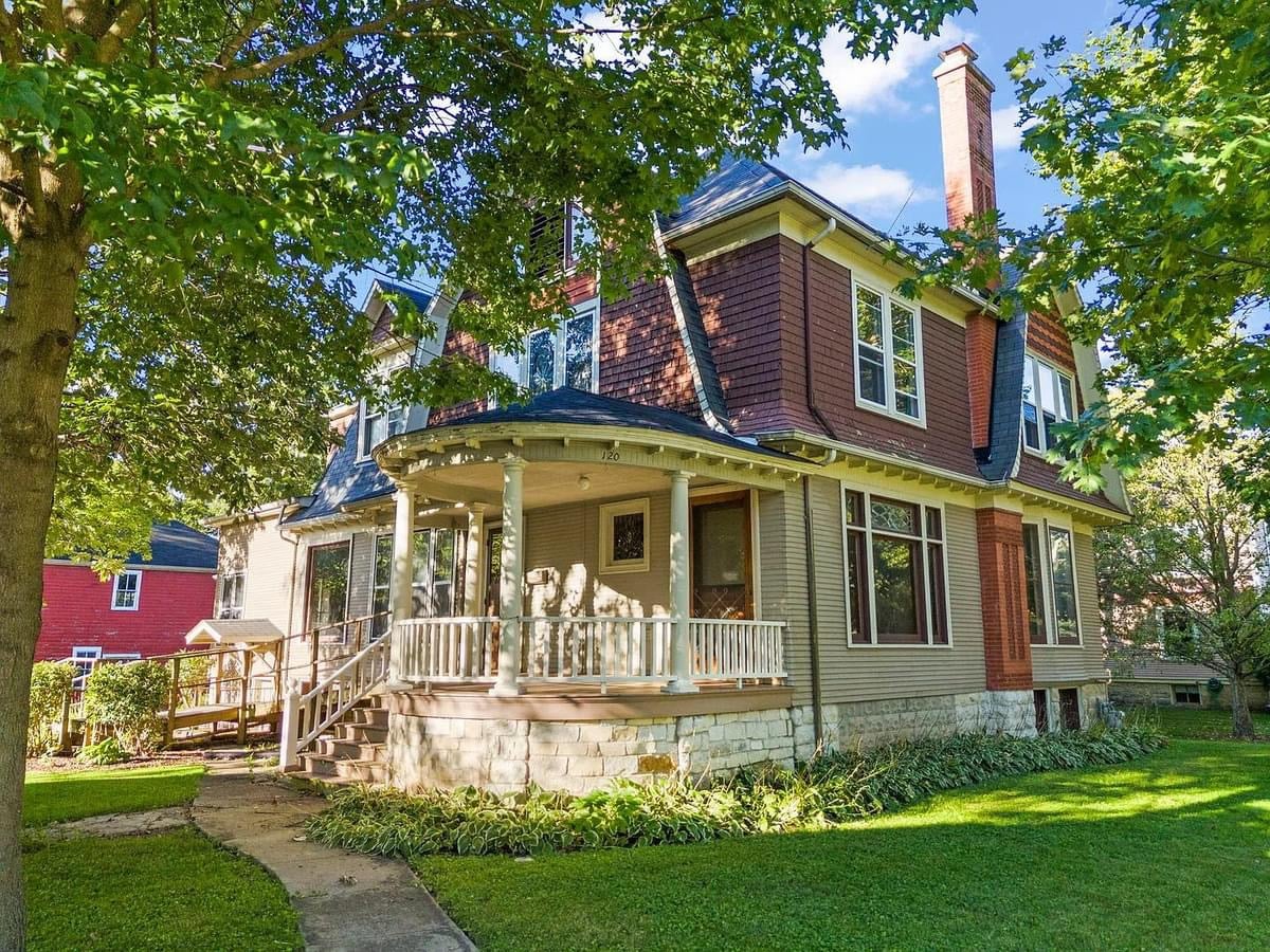 1895 Dutch Colonial Revival For Sale In Sandwich Illinois