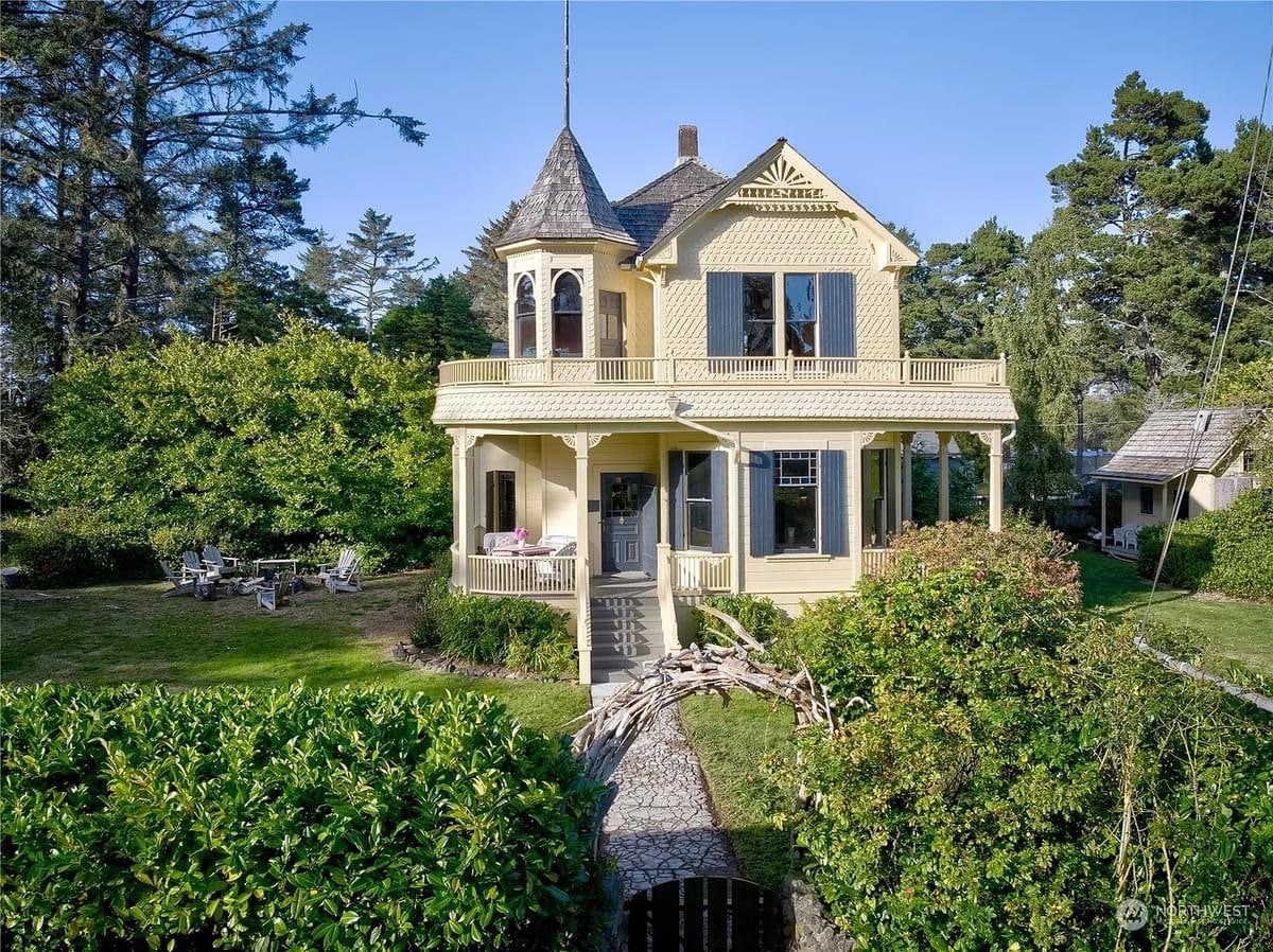 1888 Victorian For Sale In Seaview Washington