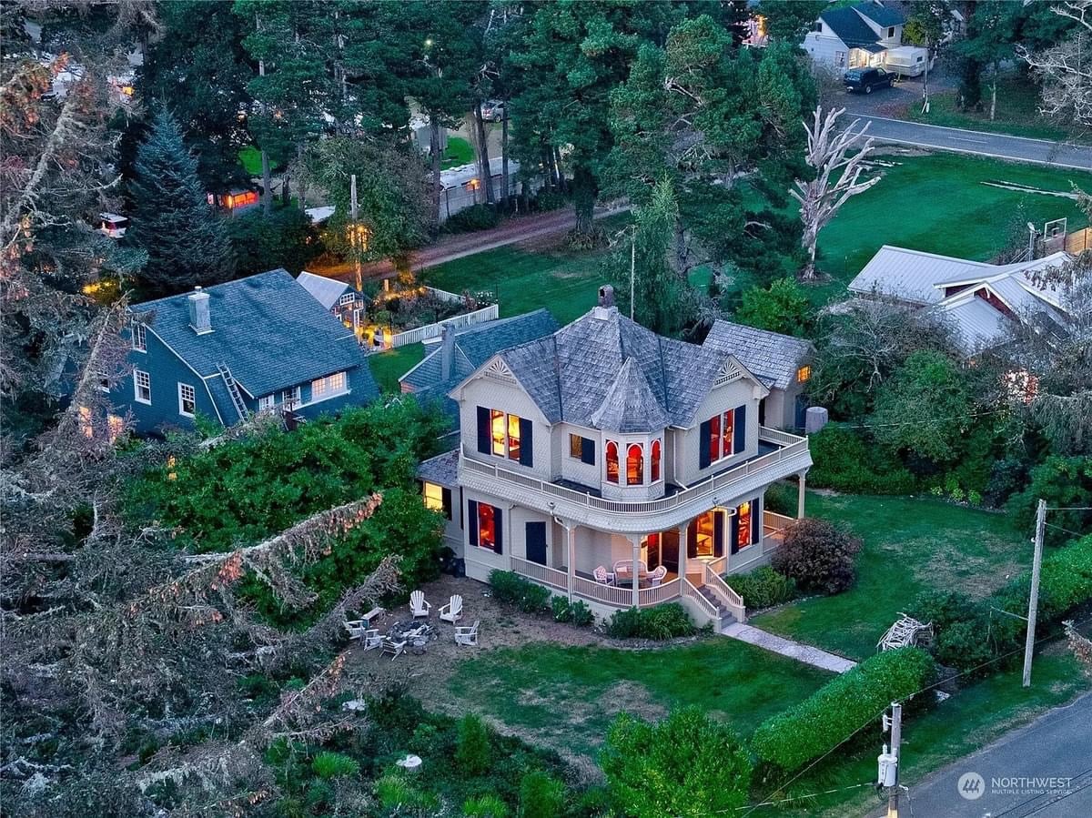 1888 Victorian For Sale In Seaview Washington