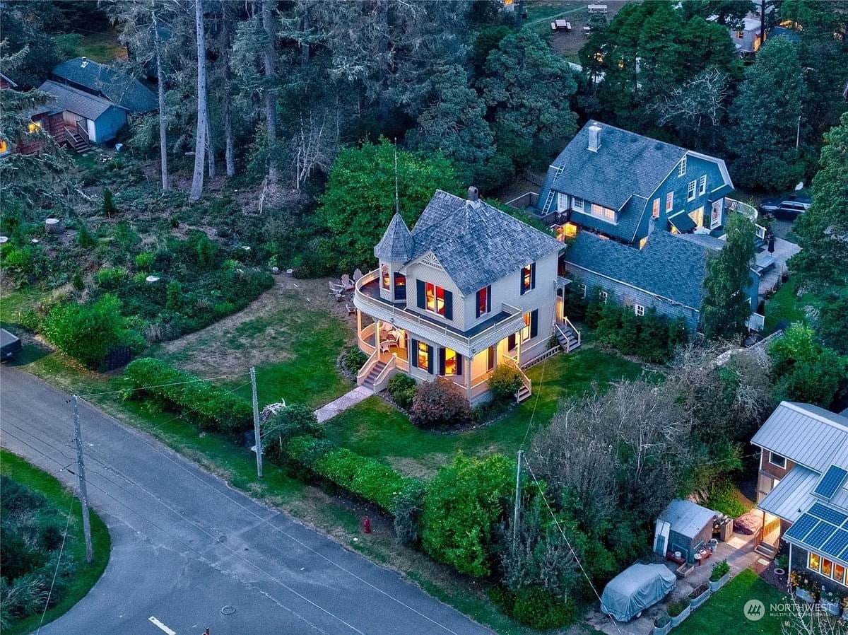 1888 Victorian For Sale In Seaview Washington