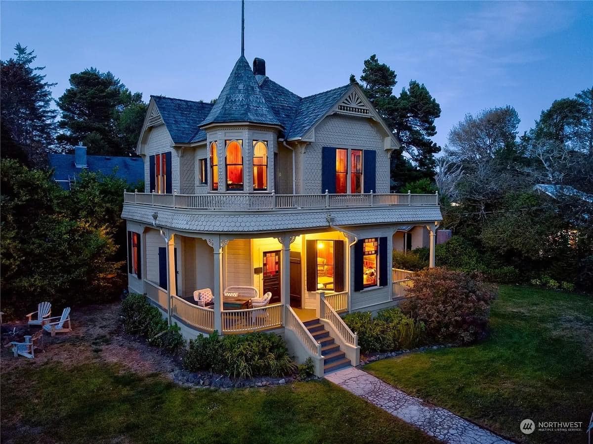 1888 Victorian For Sale In Seaview Washington