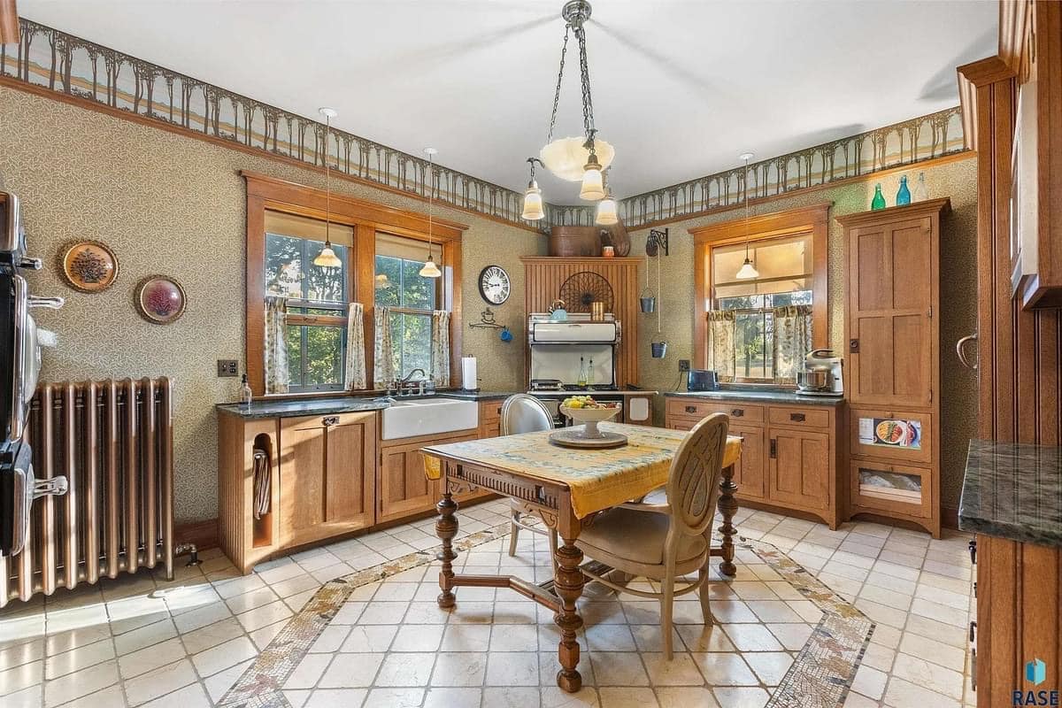 1917 Kennedy Mansion For Sale In Canton South Dakota