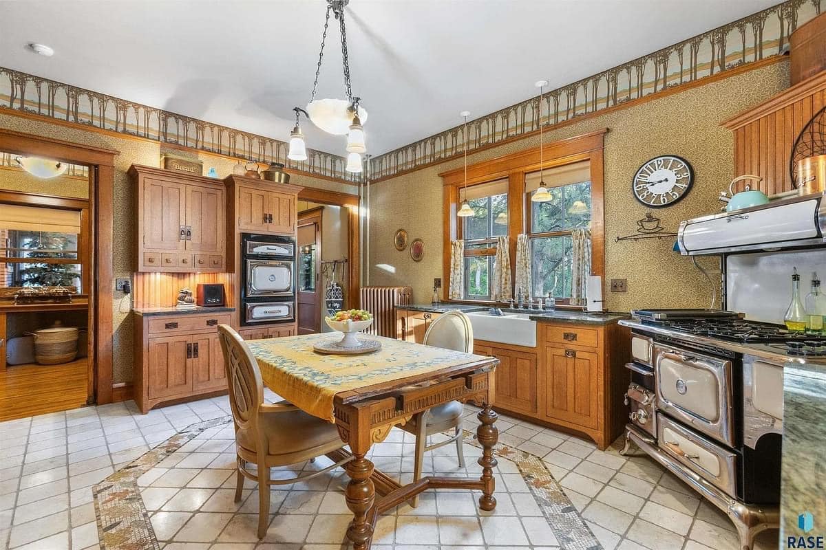 1917 Kennedy Mansion For Sale In Canton South Dakota