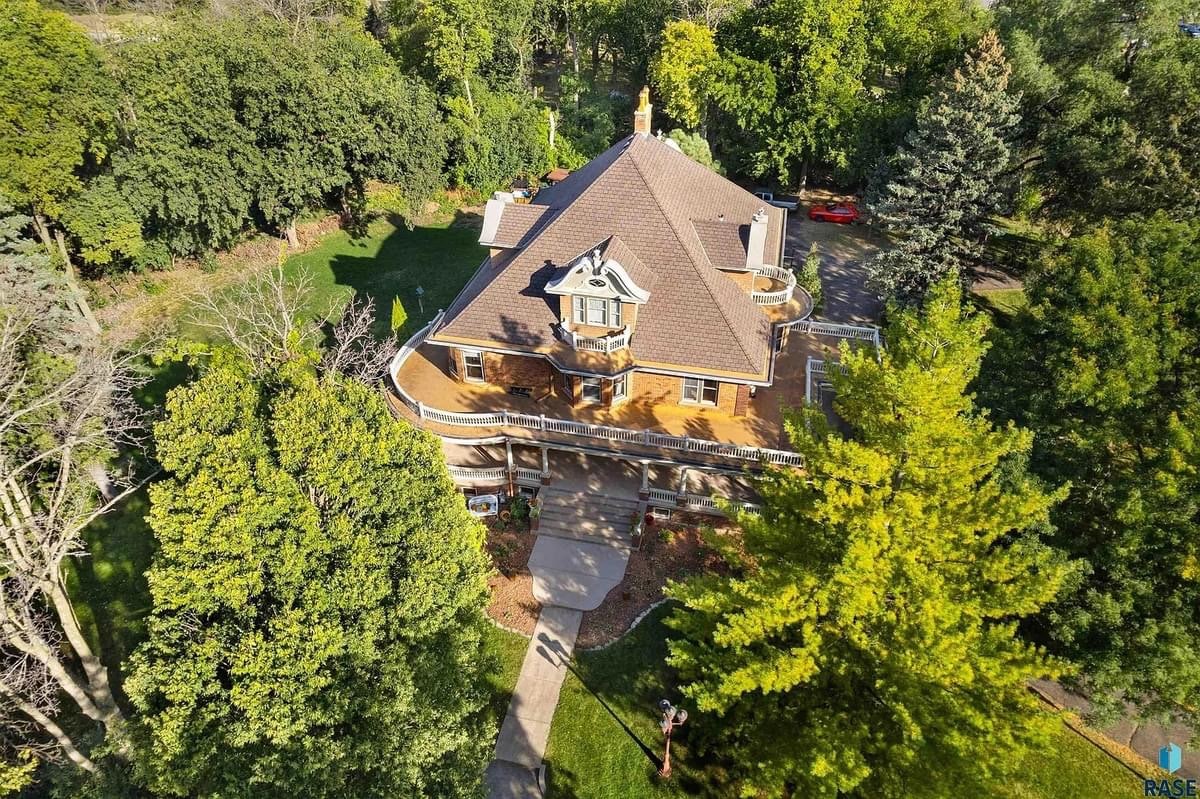 1917 Kennedy Mansion For Sale In Canton South Dakota